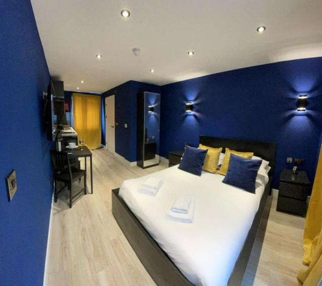 Sky City Apartments Coventry Exterior photo
